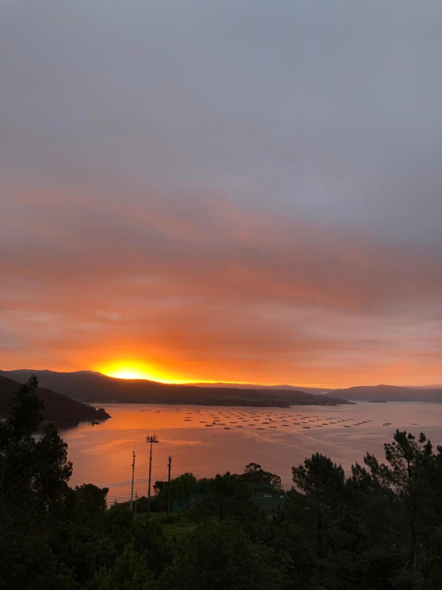 Apartamento Con Vistas Al Mar En Primera Linea. ムロス エクステリア 写真