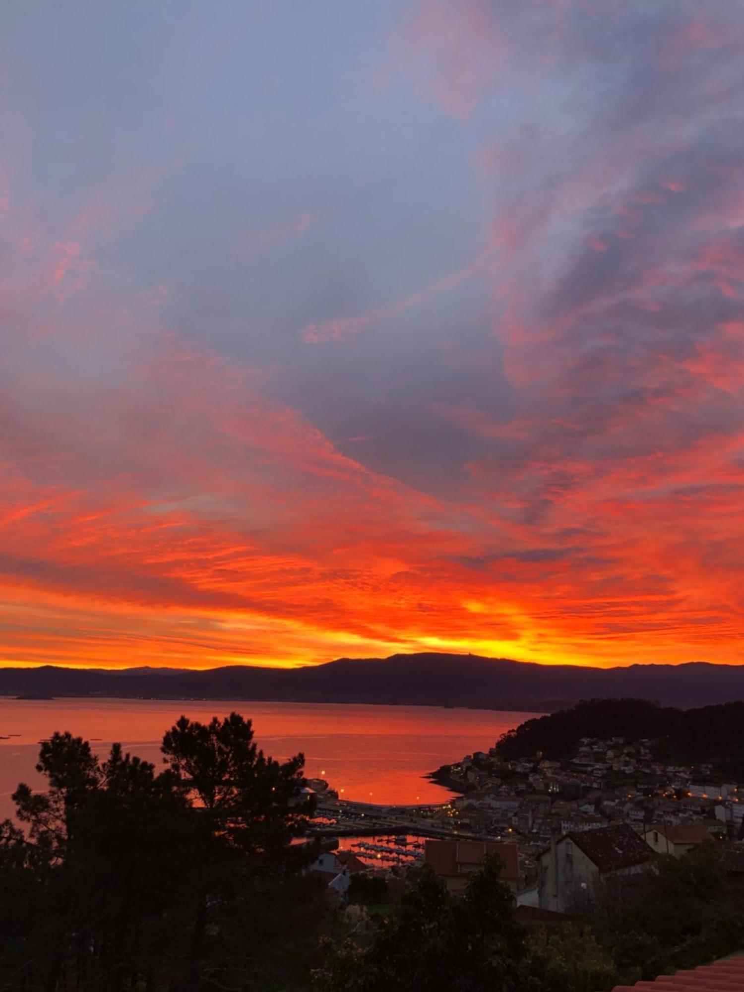 Apartamento Con Vistas Al Mar En Primera Linea. ムロス エクステリア 写真